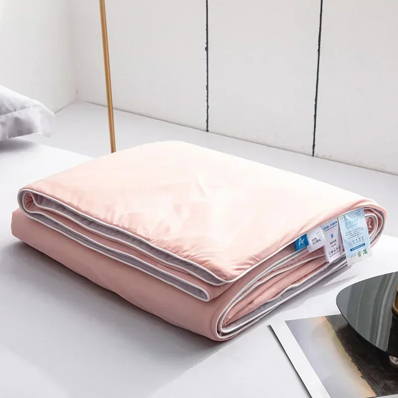 High Quality Cooling Blankets Smooth Air Condition Comforter Lightweight Summer Quilt with Double Side Cold & Cooling Fabric