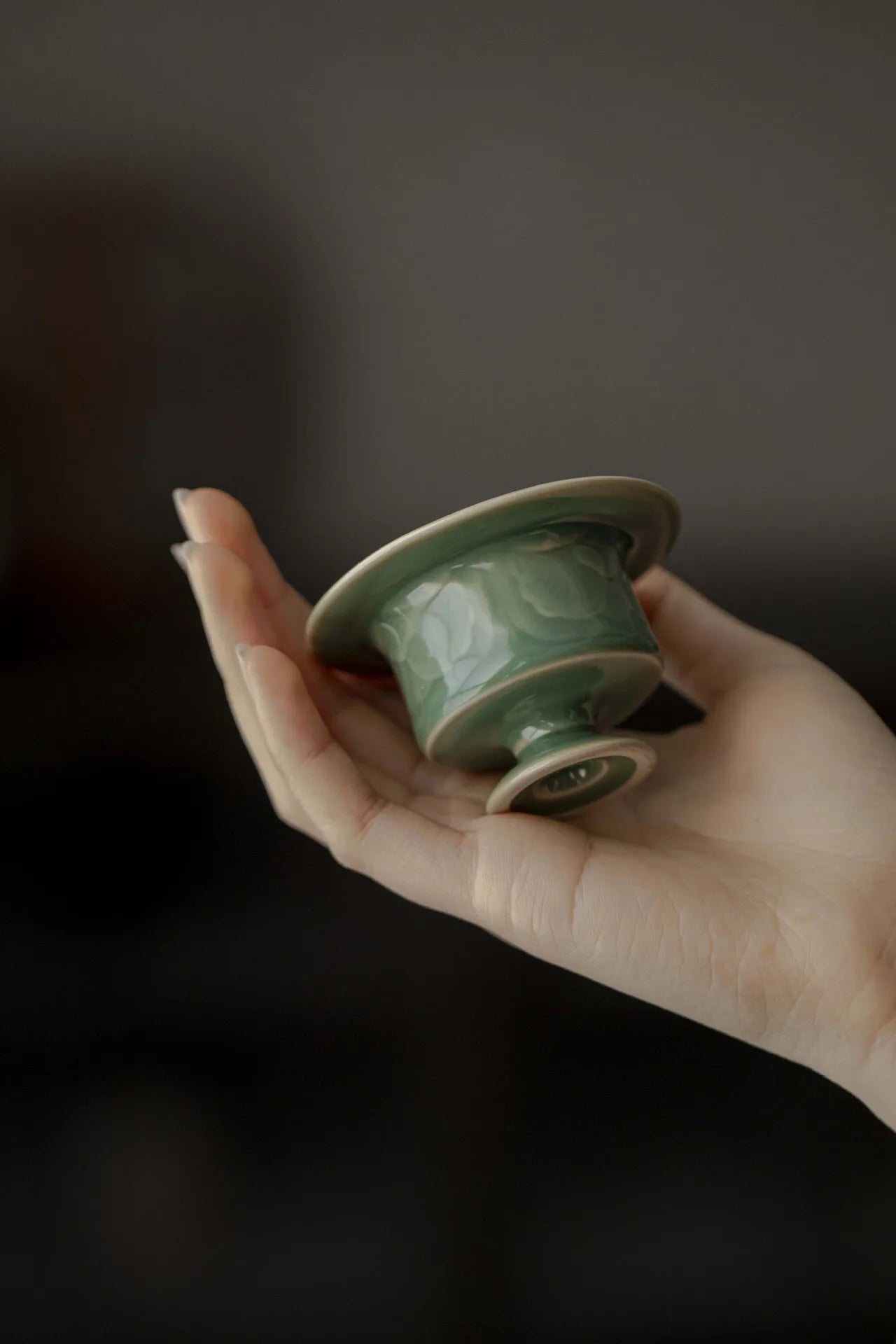 Yue Kiln Celadon Relief Incense Holder Diffuser Incense Burners Stand For Incense Aromatherapy Censer Tea Items Decoration Craft