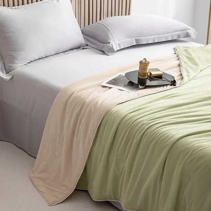 High Quality Cooling Blankets Smooth Air Condition Comforter Lightweight Summer Quilt with Double Side Cold & Cooling Fabric