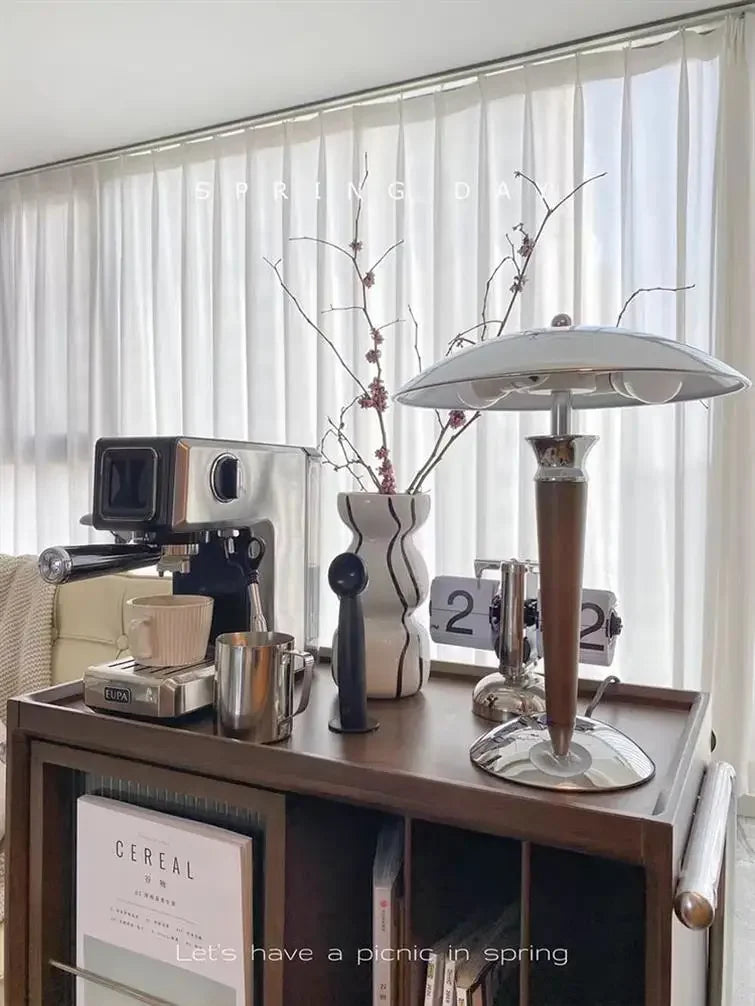 Industrial Style Desk Lamp Medieval Home Decoration Wood /iron Hotel lights Nostalgic High-end Office Desk E14 bulb Lamps