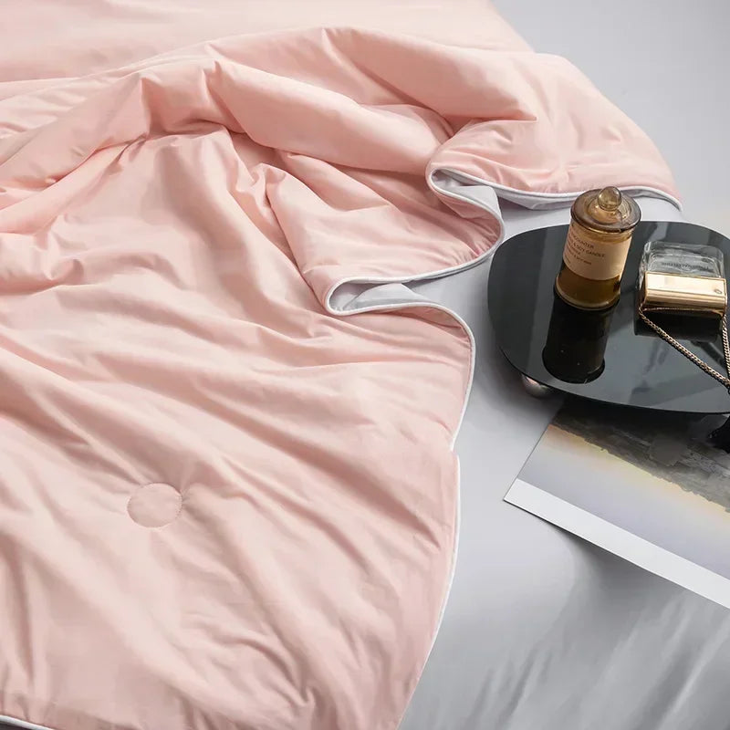 High Quality Cooling Blankets Smooth Air Condition Comforter Lightweight Summer Quilt with Double Side Cold & Cooling Fabric