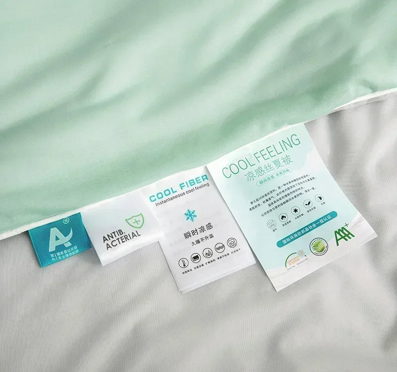High Quality Cooling Blankets Smooth Air Condition Comforter Lightweight Summer Quilt with Double Side Cold & Cooling Fabric