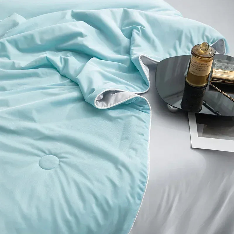 High Quality Cooling Blankets Smooth Air Condition Comforter Lightweight Summer Quilt with Double Side Cold & Cooling Fabric