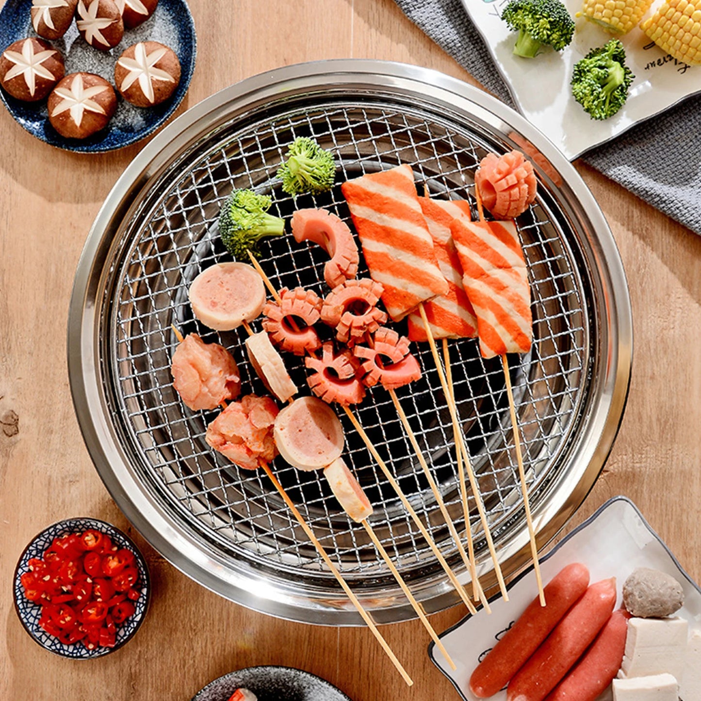 13 Inch Korean BBQ Grill Multifunctional Charcoal Barbecue Grill Round Camping Grill Stove Tabletop Smoker Grill Grilled Net & Tray