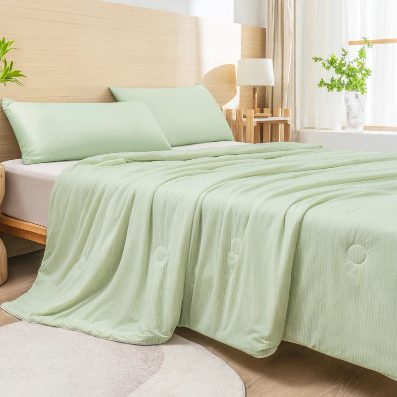 Cooling Blanket for Bed Silky Air Condition Comforter Lightweight Cooled Ice Summer Quilt with Double Side Cold & Cooling Fabric