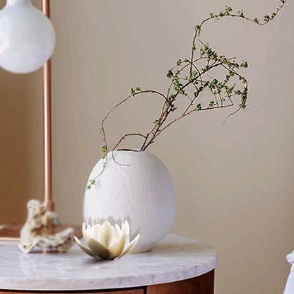 Incense stick holder with lotus ceramic decoration, suitable for living room/corridor/bedroom/bathroom/dining room