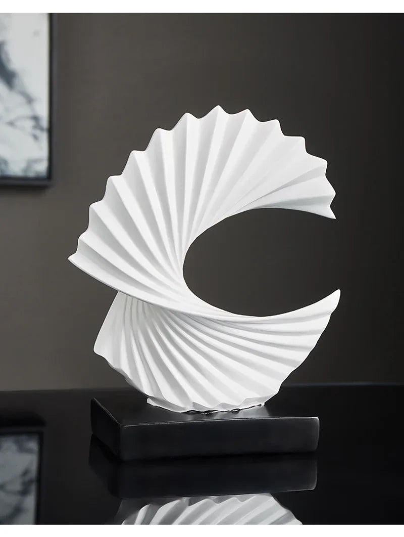 Modern Decor Abstract Sculpture Resin Sculptur Art Golden Statue Living Room Home Decoration Office Desk Decoration Accessories