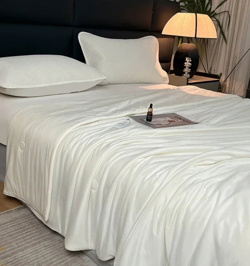 High Quality Cooling Blankets Smooth Air Condition Comforter Lightweight Summer Quilt with Double Side Cold & Cooling Fabric