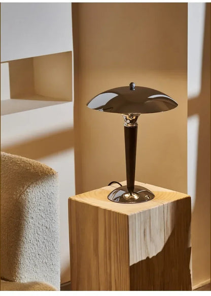Industrial Style Desk Lamp Medieval Home Decoration Wood /iron Hotel lights Nostalgic High-end Office Desk E14 bulb Lamps