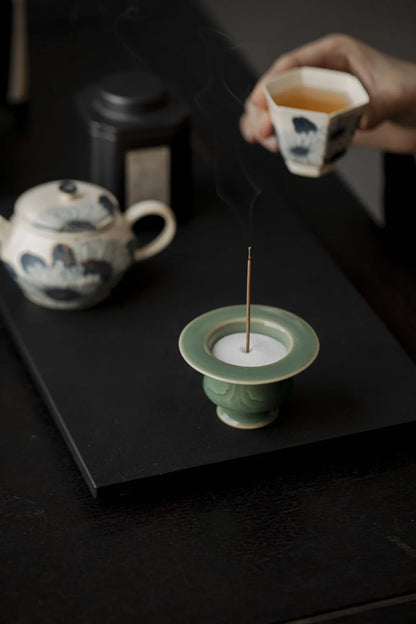 Yue Kiln Celadon Relief Incense Holder Diffuser Incense Burners Stand For Incense Aromatherapy Censer Tea Items Decoration Craft